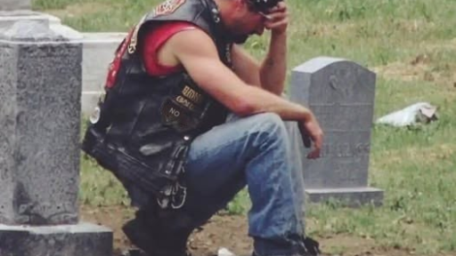 The Stranger at My Wife’s Grave: The Heartbreaking Secret That Changed Everything